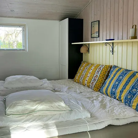 Hébergement de vacances Summerhouse In Southern Style Close To