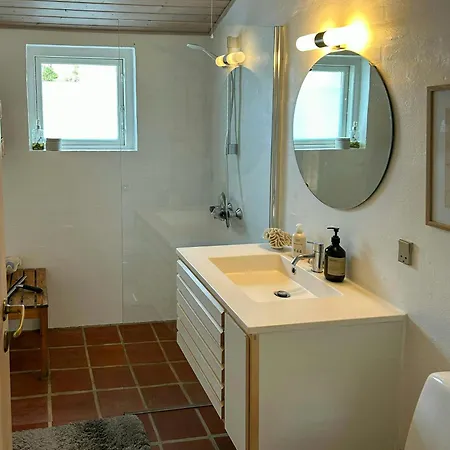 Сasa de vacaciones Summerhouse In Southern Style Close To