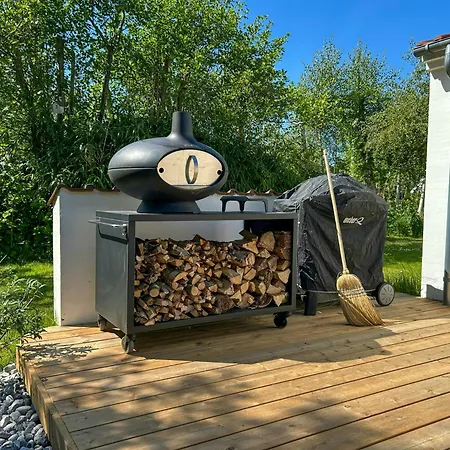 Сasa de vacaciones Summerhouse In Southern Style Close To